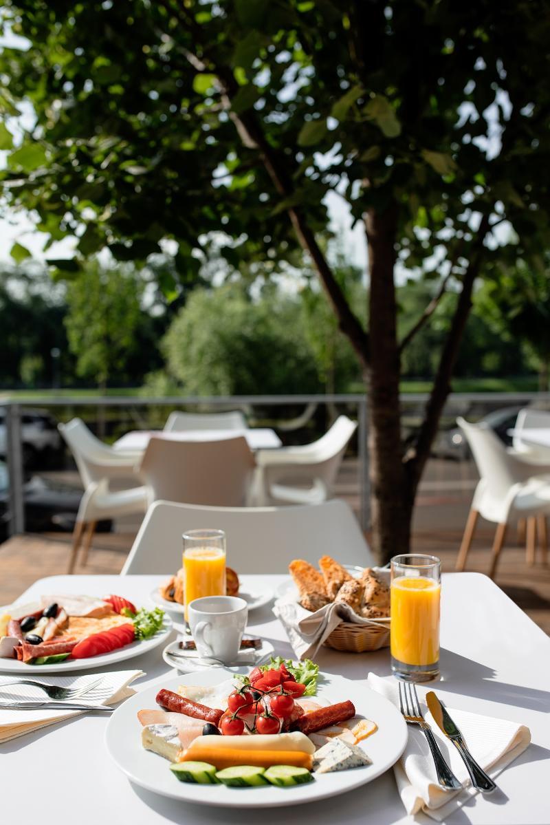 Hotel River Park Cluj-Napoca Exterior photo